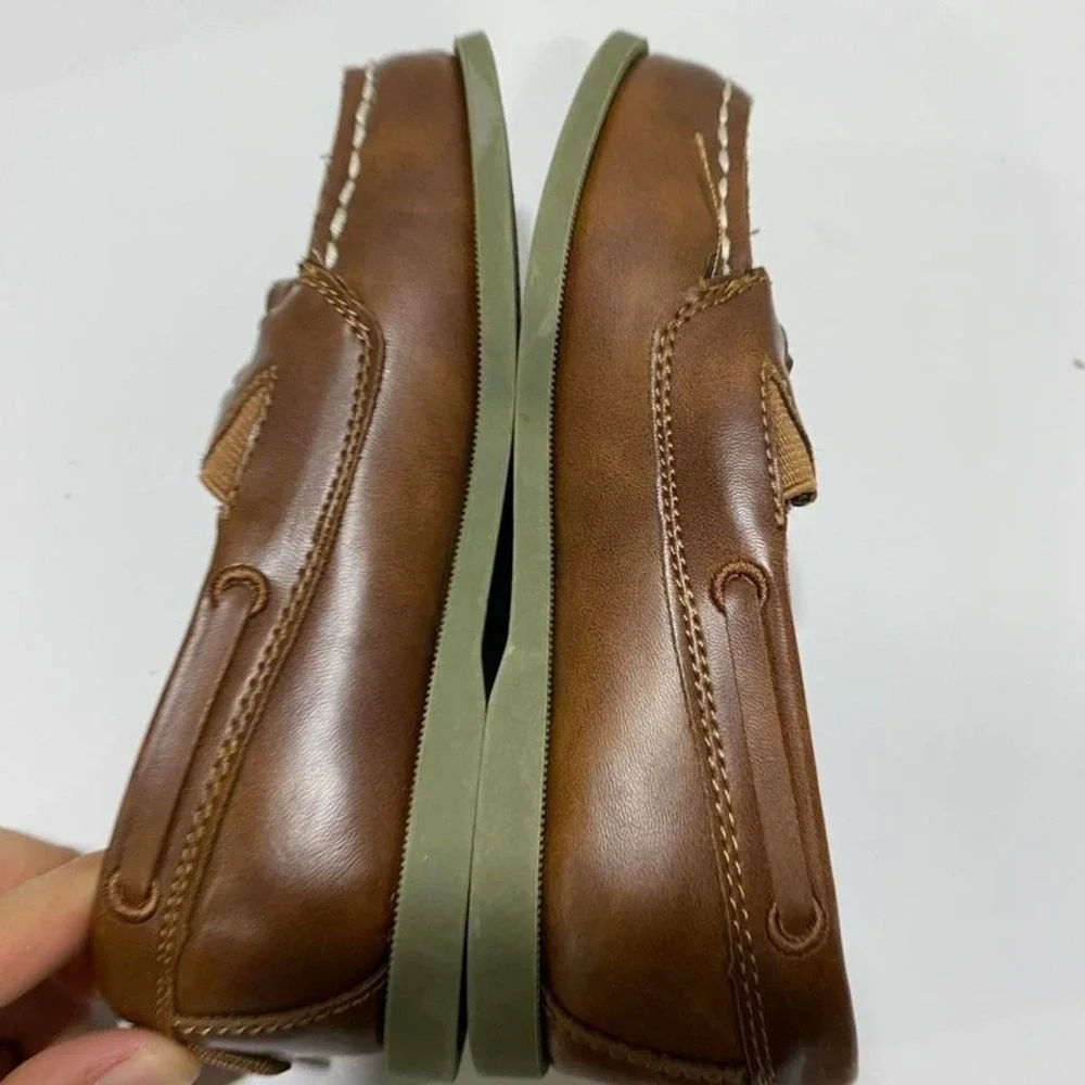 Carter Brown boat shoes with green rubber sole boy size 12. SKU907#summer